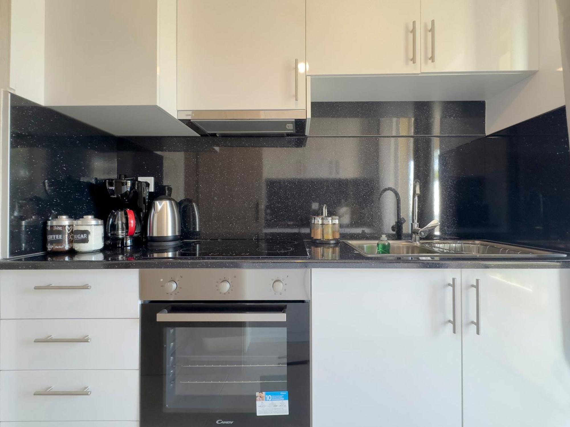 Daire Kanari Sea View 55sqm In Alimos Atina